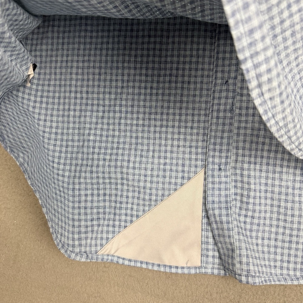 Huk Mens Short Sleeve Performance Fishing Shirt Size Large Blue Vented Plaid - Picture 8 of 9
